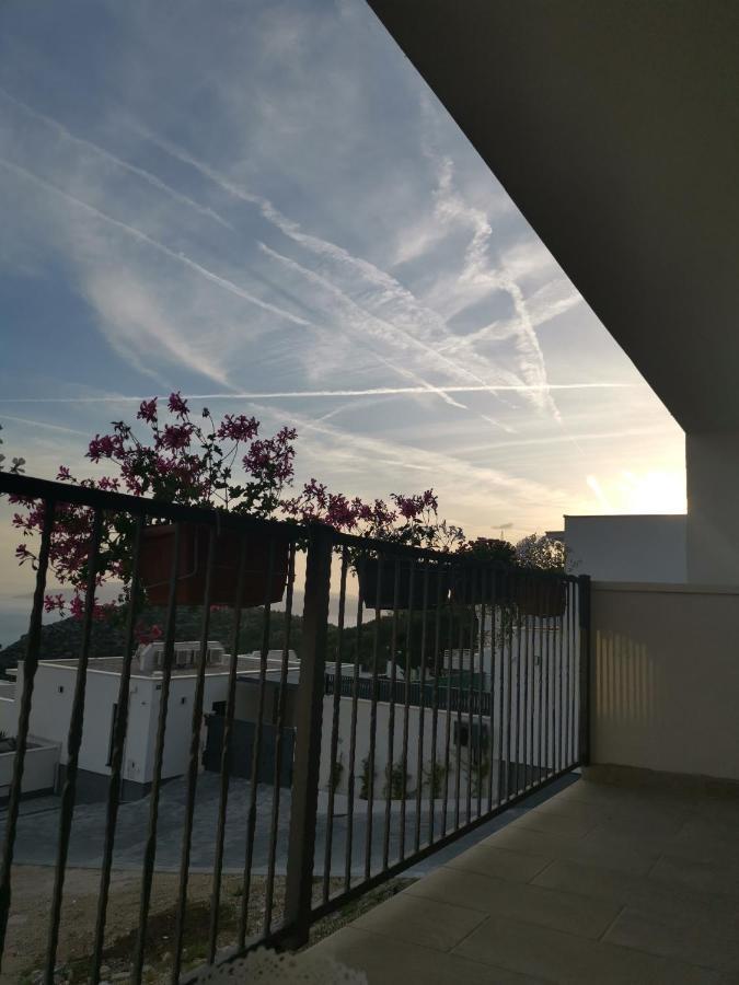 Sunrise Apartment มาคาร์สกา ภายนอก รูปภาพ